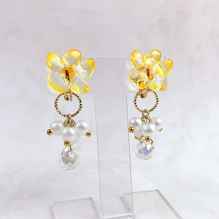 レジンで作る フラワーアクセサリー | ビーズ・パーツなどの