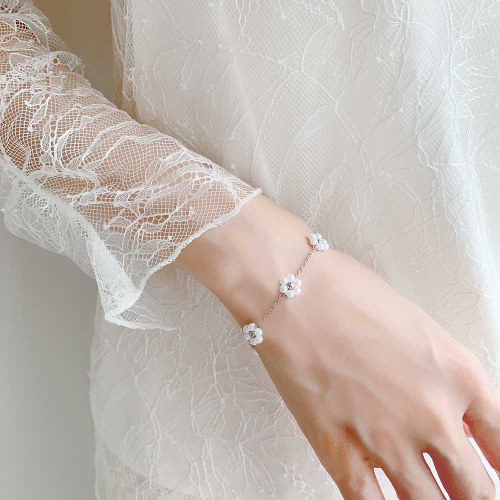 B-91) パールフラワーブレスレット | ビーズ・パーツなどの