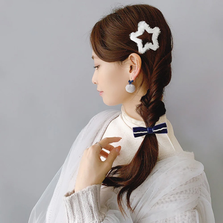 E-686) フェイクファーイヤリング | ビーズ・パーツなどのハンドメイド
