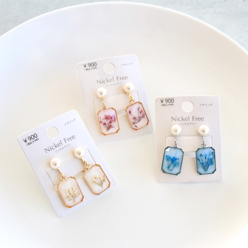 E-733) 封入フラワースクエアイヤリング / ニッケルフリー | ビーズ