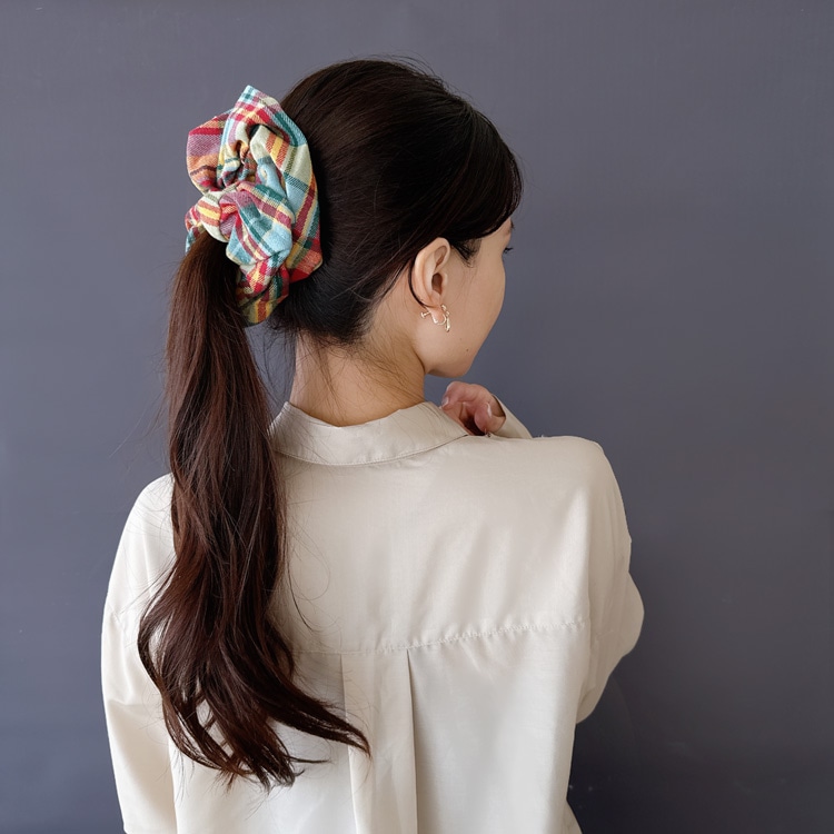 S-681) チェック柄シュシュ | ビーズ・パーツなどのハンドメイドパーツ