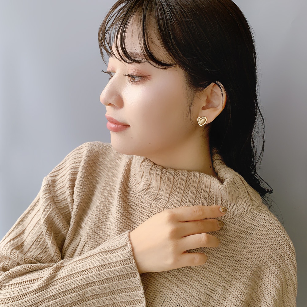 P-975) マットハート樹脂ピアス | ビーズ・パーツなどのハンドメイド