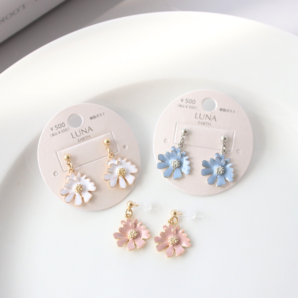 P-1070) 桜モチーフ樹脂ピアス | ビーズ・パーツなどのハンドメイド
