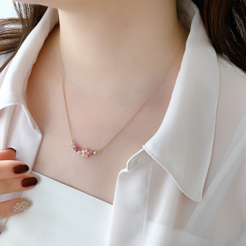 N-323) 桜×ビジューネックレス | ビーズ・パーツなどのハンドメイド