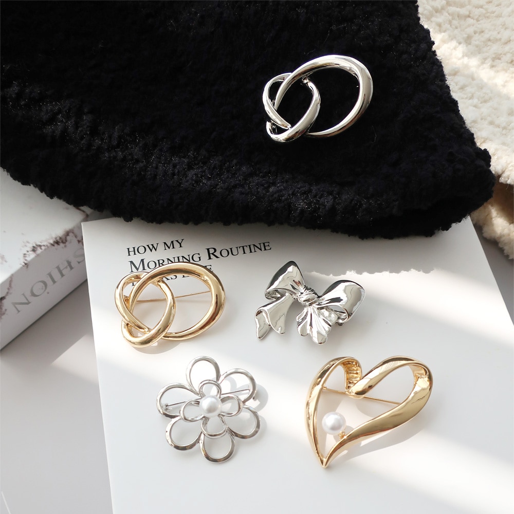 C-277) パール付ハートブローチ | ビーズ・パーツなどのハンドメイド