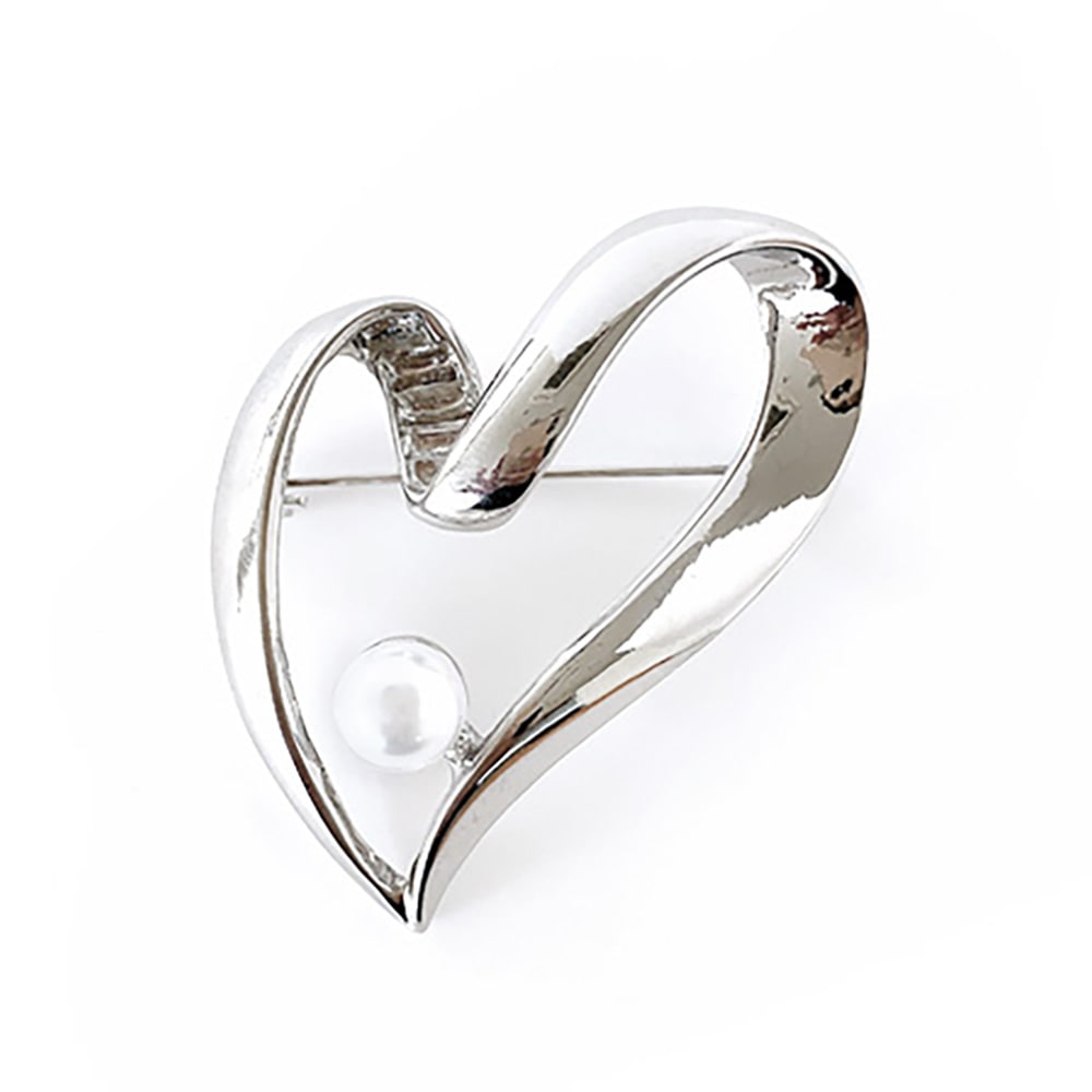 C-277) パール付ハートブローチ | ビーズ・パーツなどのハンドメイド