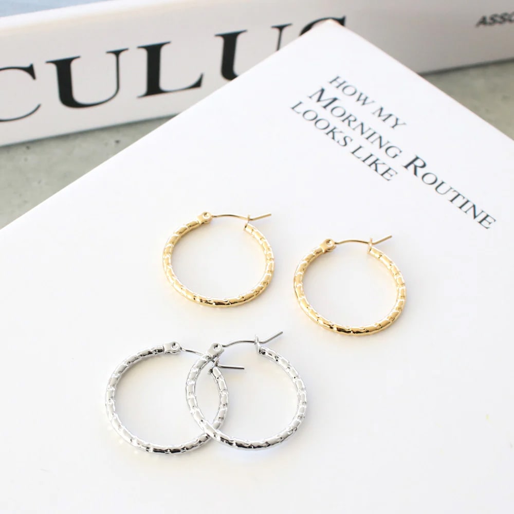 P-1066) メタルドロップピアス / ニッケルフリー | ビーズ・パーツなど