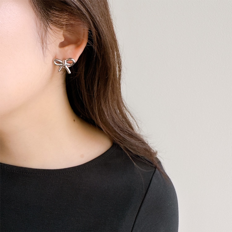 P-1092) リボンピアス / ステンレス | ビーズ・パーツなどの