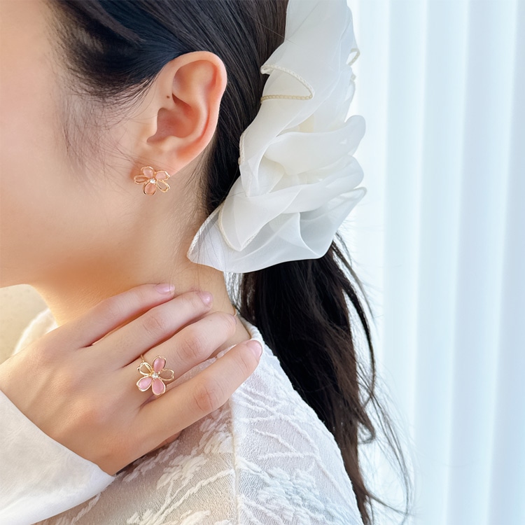 P-1196) 桜チタンピアス | ビーズ・パーツなどのハンドメイドパーツ