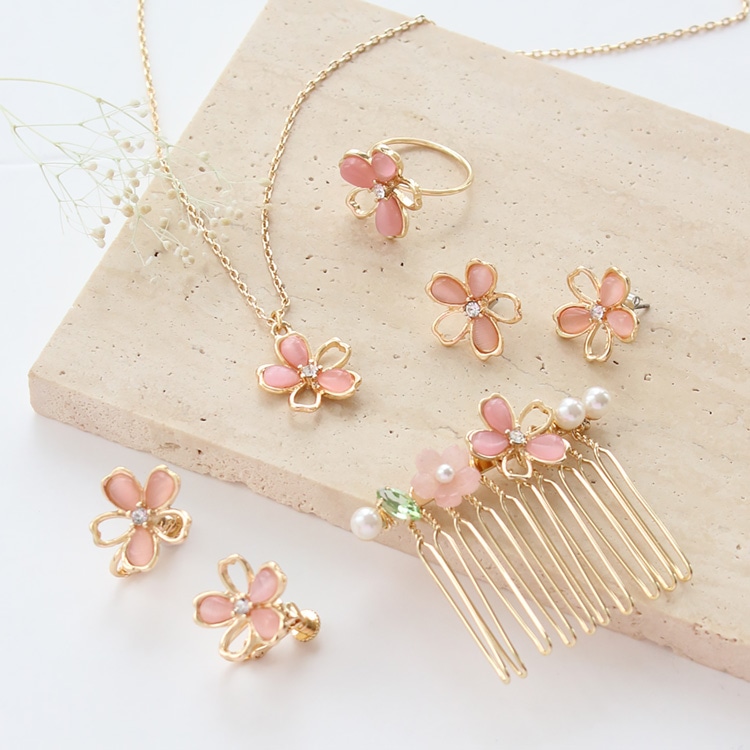 P-1196) 桜チタンピアス | ビーズ・パーツなどのハンドメイドパーツ