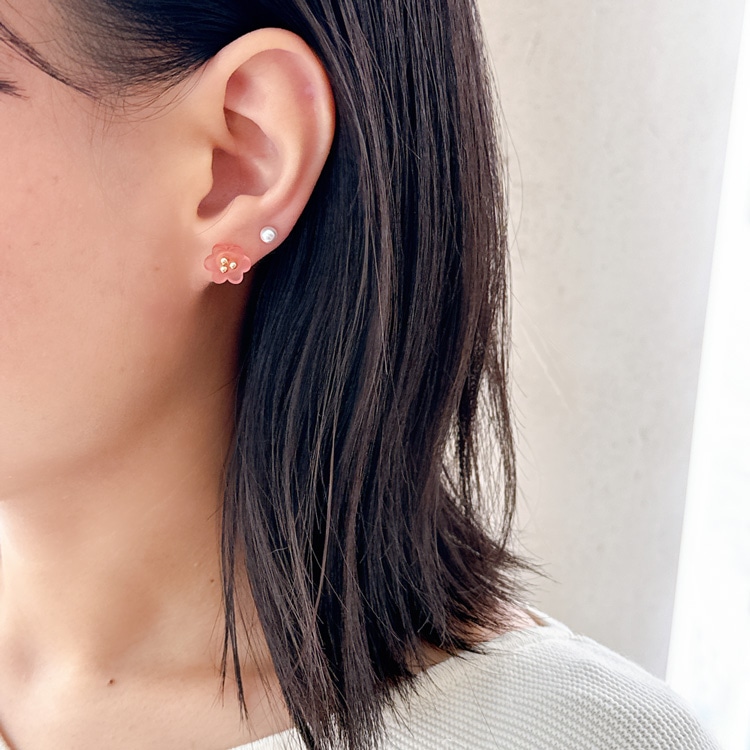 P-1218) クリアフラワー×パールセットチタンピアス | ビーズ・パーツ