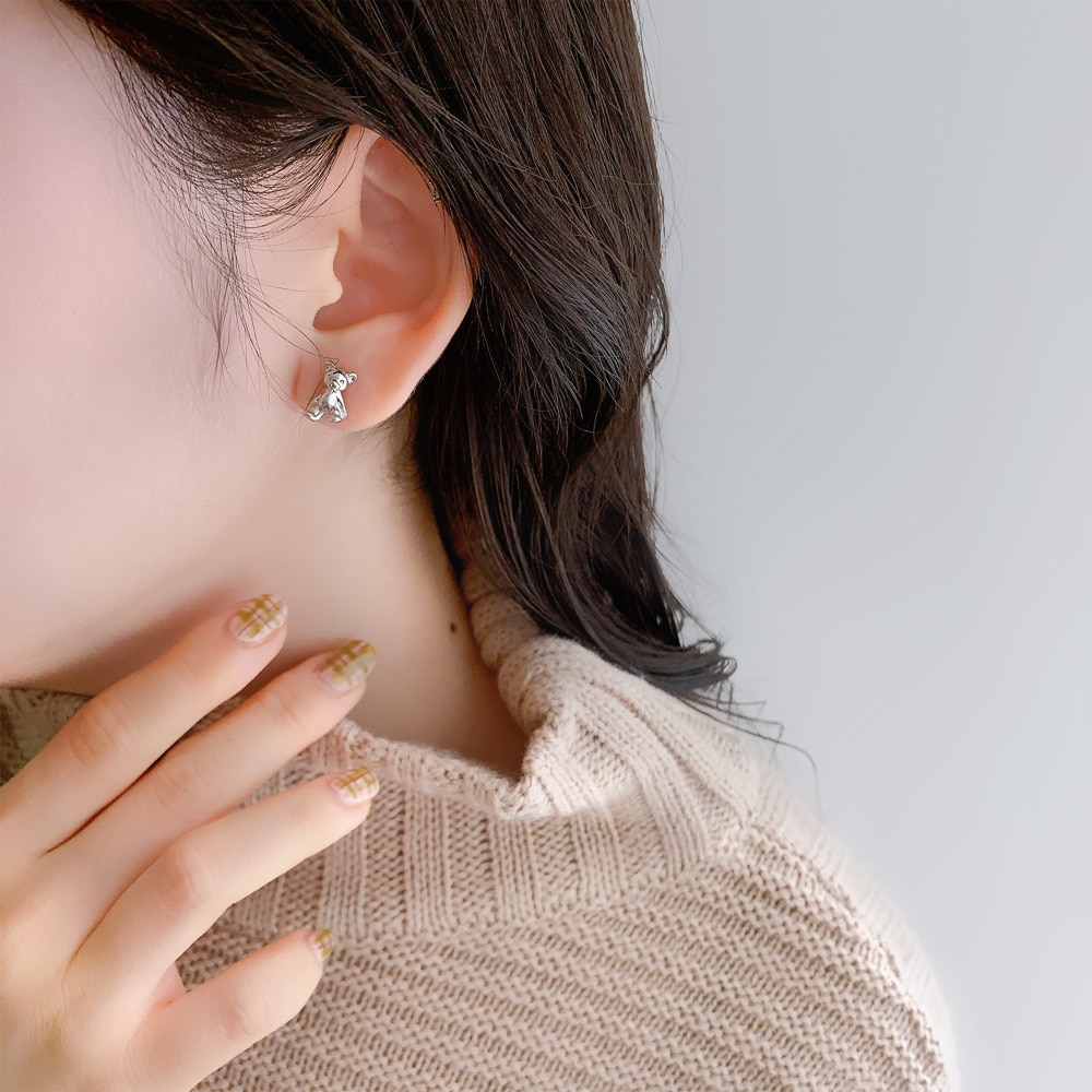 P-978) くま×リボンセットチタンピアス | ビーズ・パーツなどの