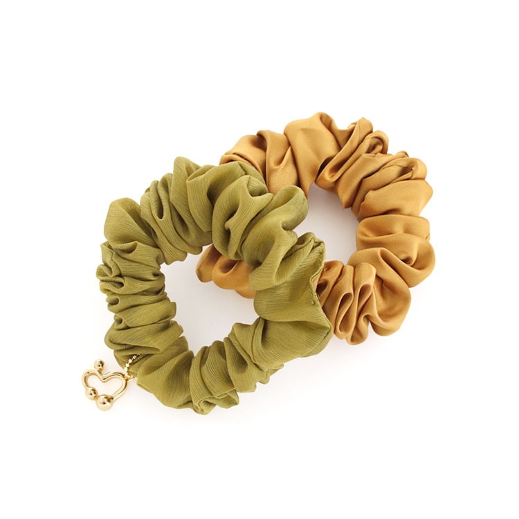 シュシュ★チャームリスト S-680) ハートチャーム付シュシュ | ビーズ・パーツなどのハンドメイド