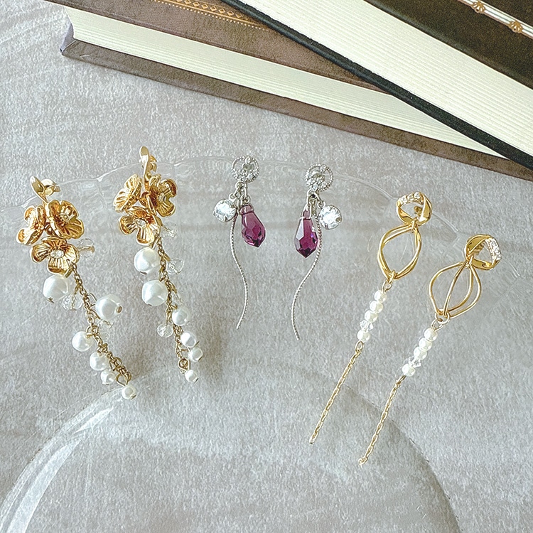 ステンレスポストピアス（トライアングル）/ CR・G5 | ビーズ・パーツ