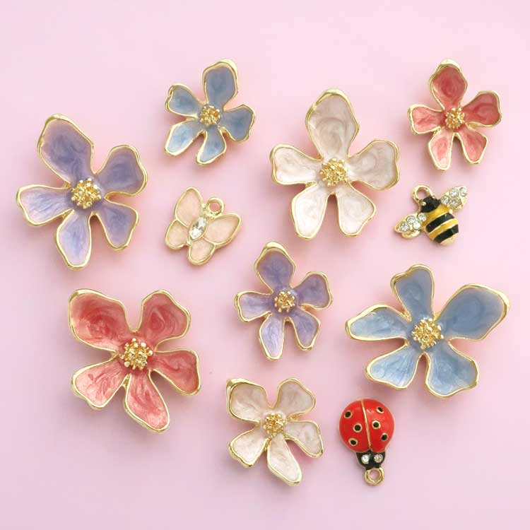 チャーム / テントウムシ / RD・G5 | ビーズ・パーツなどの