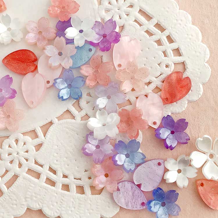 アクリルフラワー 花びら PU 約13mm｜樹脂素材パーツ【パーツクラブ
