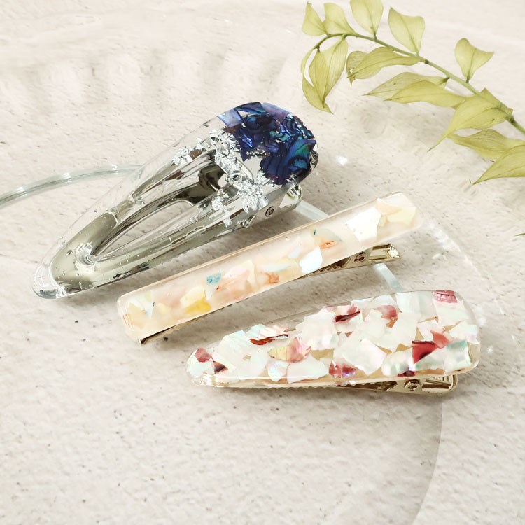 レジンで作る ヘアクリップ | ビーズ・パーツなどのハンドメイドパーツ