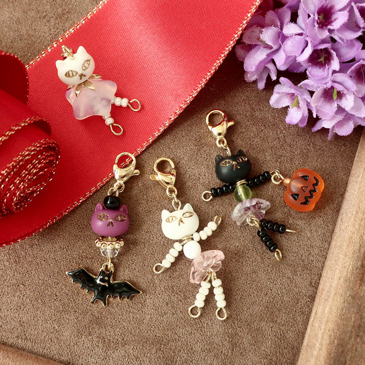 チャーム / 猫（通し穴）/ WH | ビーズ・パーツなどのハンドメイド