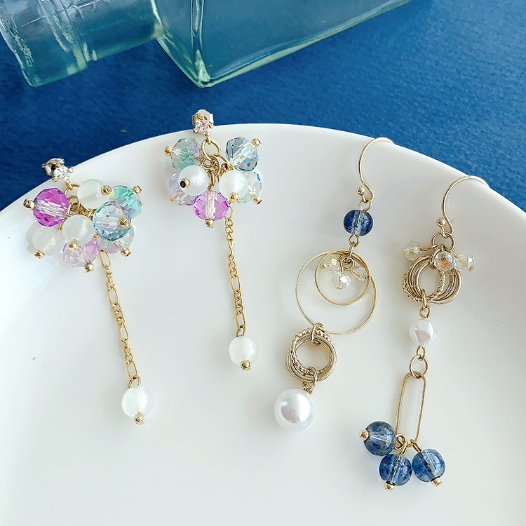 ガラスビーズアクセサリー | ビーズ・パーツなどのハンドメイドパーツ